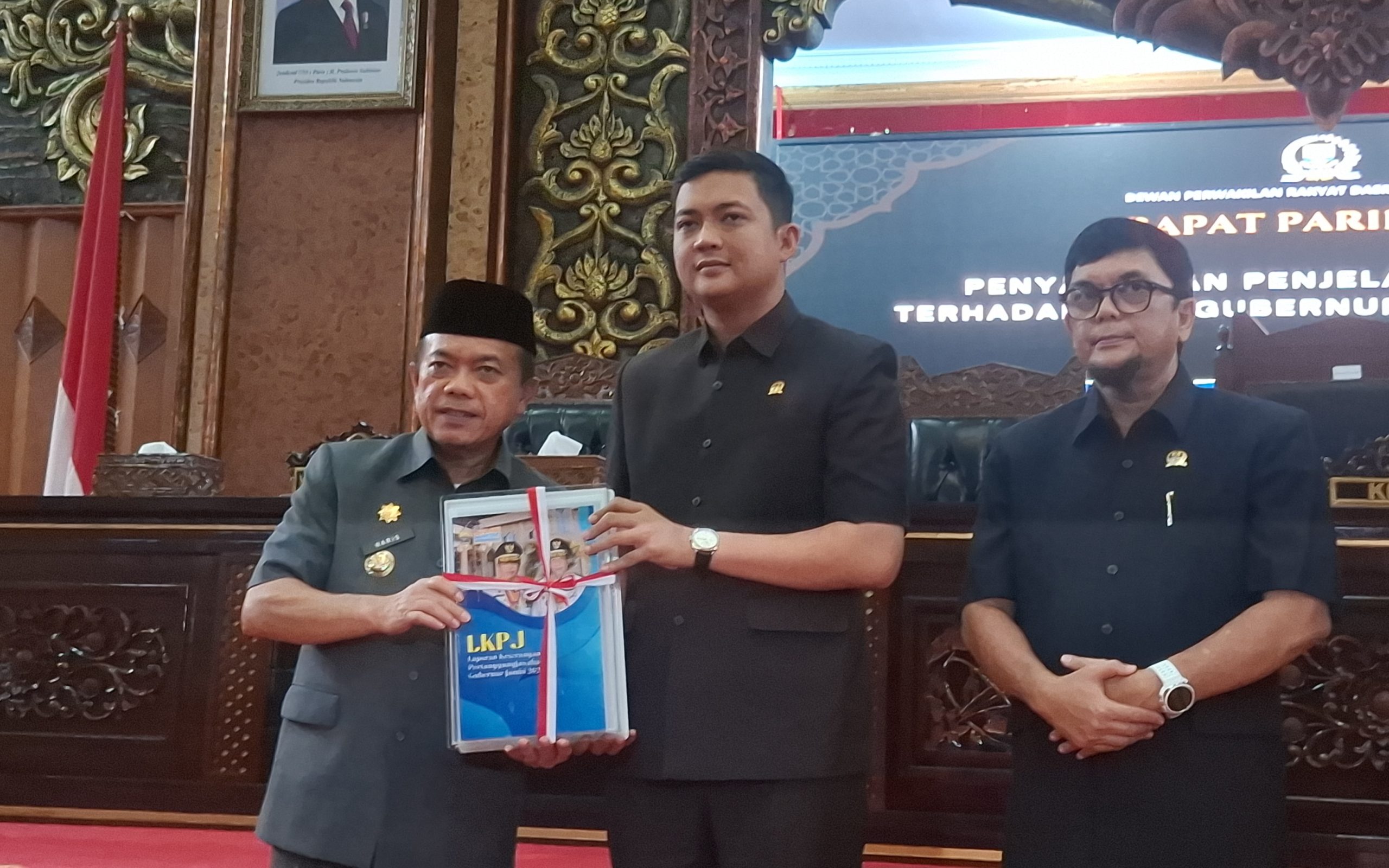 Gubernur Jambi Al Haris serahkan LKPJ tahun anggaran 2025