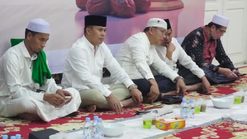 H. Achmad Sarwani hadiri buka puasa bersama Sekretariat DPRD Provinsi Jambi