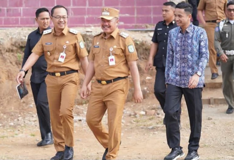 Anggota DPRD Provinsi Jambi, Afuan Yuza Putra bersama Bupati dan Wakil Bupati Kerinci