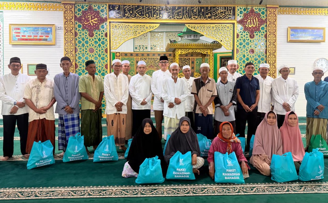 Pemprov Jambi salurkan 200 insentif untuk guru ngaji dan 1.500 paket sembako untuk masyarakat