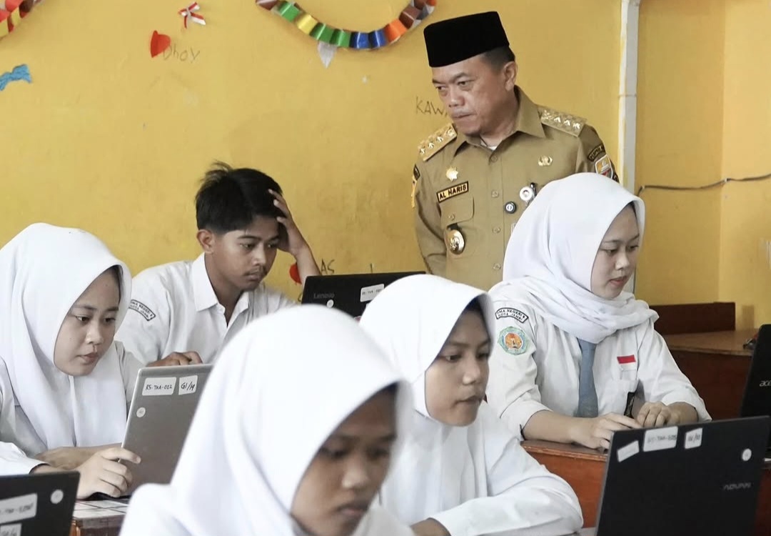 Gubernur Jambi Al Haris