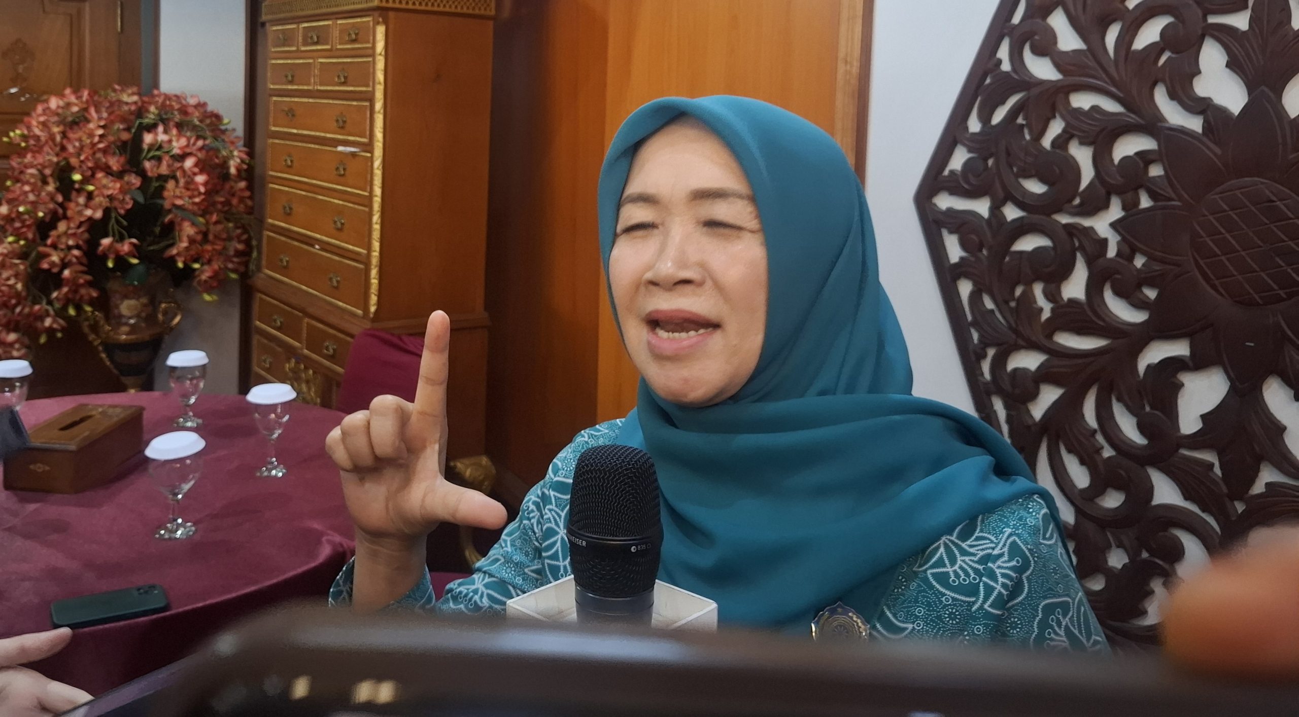 Ketua TP PKK Provinsi Jambi, Hesnidar Haris