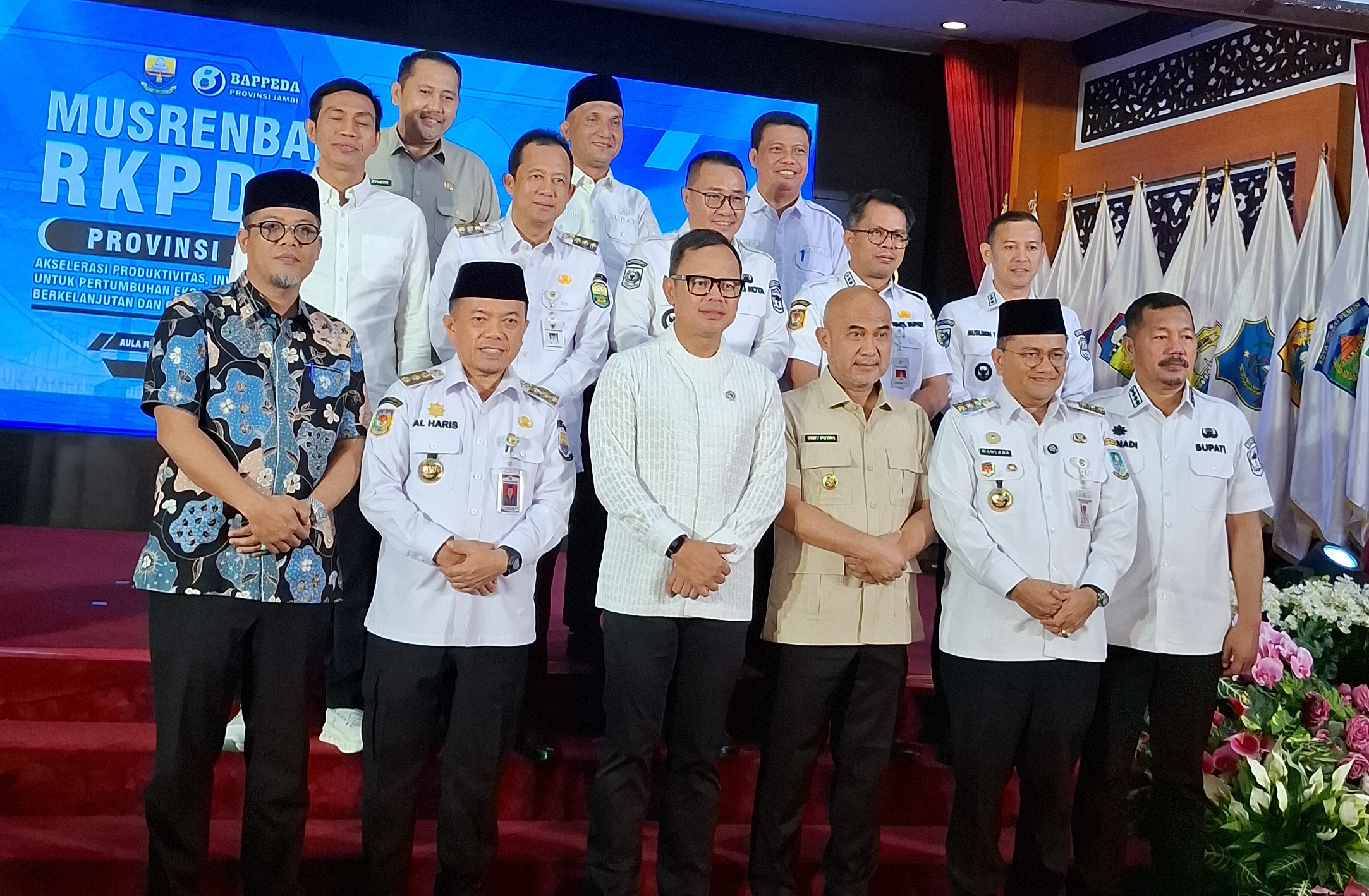 Wakil Menteri Dalam Negeri bersama Kepala Daerah se-Provinsi Jambi
