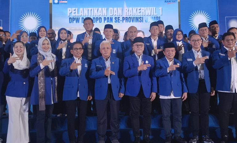 Zulkifli Hasan lantik Al Haris sebagai Ketua Umum DPW PAN Jambi