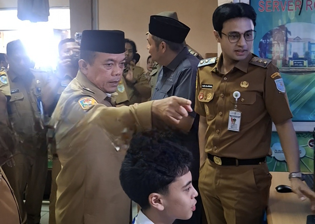 Gubernur Al Haris pantau TKA di SMPN 7 Kota Jambi