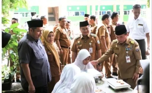 Makan Bergizi Gratis di SMPN 7 Kota Jambi