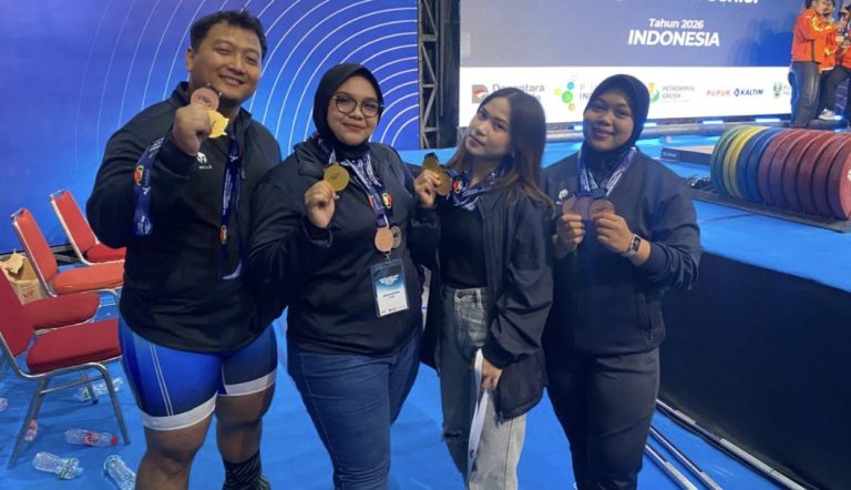 Lifter angkat besi asal Jambi raih 5 medali emas di Kejurnas Bandung (dok/konijambi)