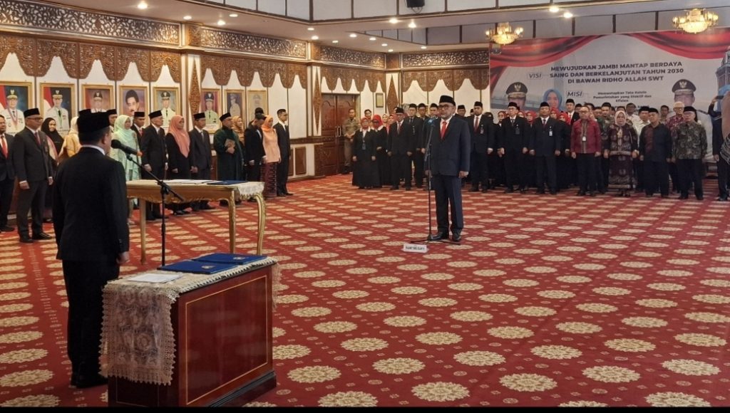 Gubernur Jambi Al Haris lantik Sekda Sudirman sebagai Komisaris Utama Bank Jambi