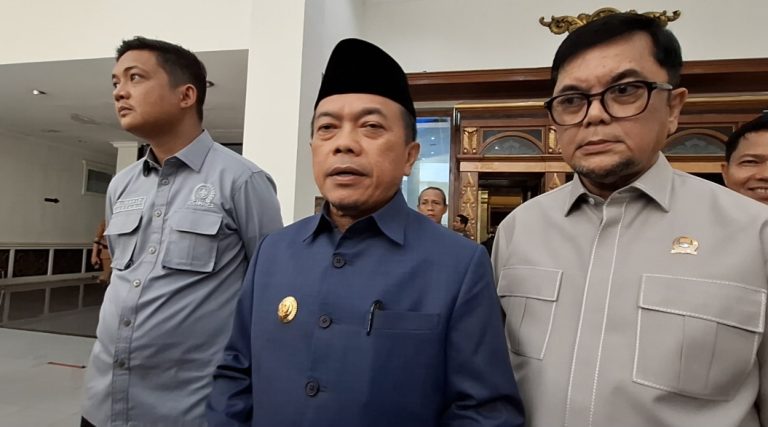 Gubernur Jambi Al Haris