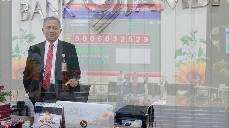 Direktur Utama Bank Jambi, Khairul Suhairi