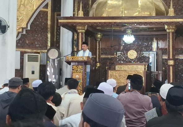 Gubernur Jambi Al Haris sholat Idul Adha di Masjid Al-Falah Jambi