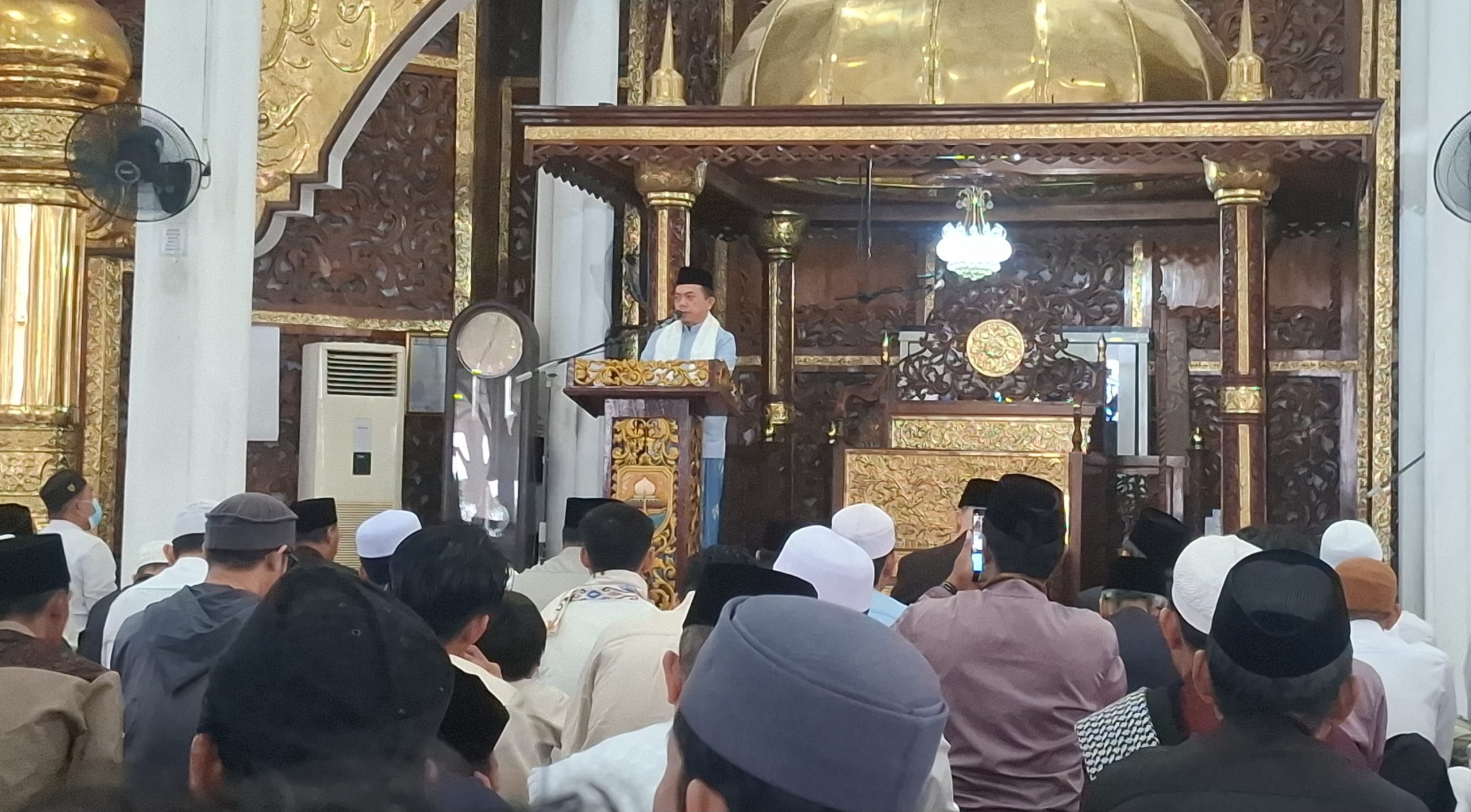 Gubernur Jambi Al Haris sholat Idul Adha di Masjid Al-Falah Jambi