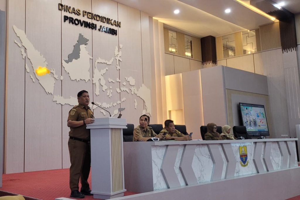 Plt Kepala Dinas Pendidikan Provinsi Jambi, M Umar