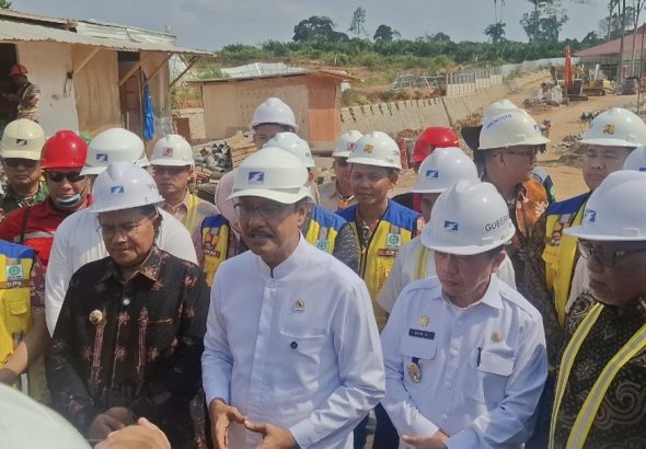 Menteri Sosial RI Saifullah Yusuf bersama Gubernur Jambi tinjau progres pembangunan Sekolah Rakyat