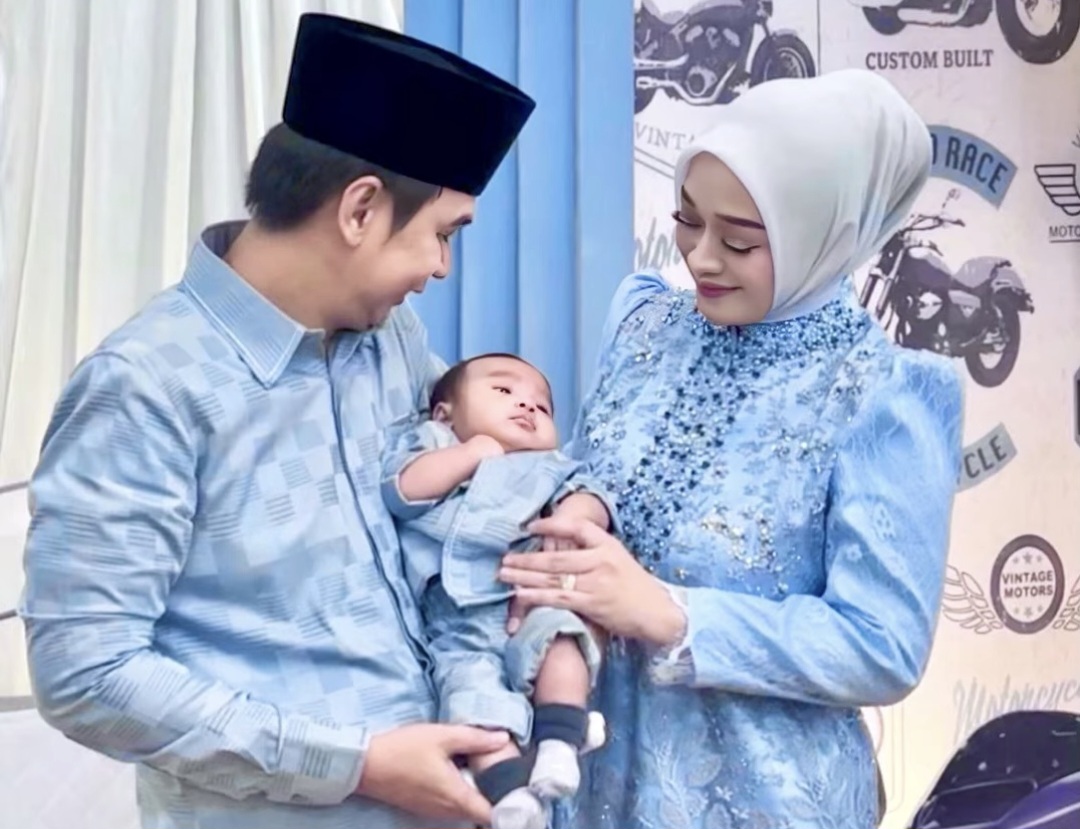 Tasyakuran Zavviero Arshavin Maifza, putra pertama dari Faizal Riza dan Maidina Herdiyanti