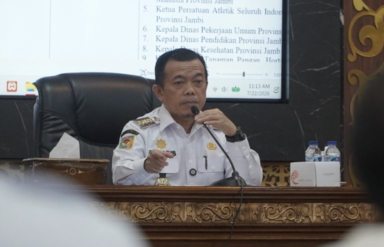 Gubernur Jambi, Al Haris pimpin rapat persiapan rangkaian HUT RI ke-80