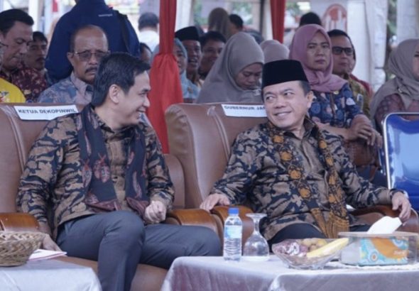 Wakil Ketua DPRD Faizal Riza bersama Gubernur Jambi Al Haris