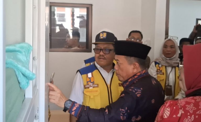 Gubernur Jambi Al Haris tinjau Sekolah Rakyat di Kabupaten Tanjung Jabung Timur