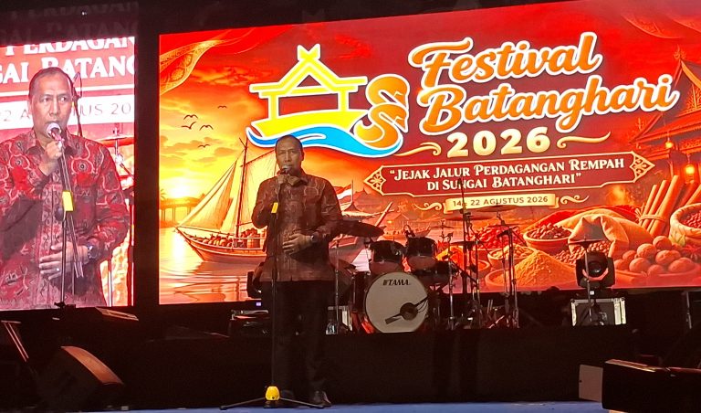 Kepala Dinas Kebudayaan dan Pariwisata Provinsi Jambi, Imron Rosyadi