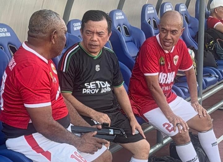 Gubernur Jambi Al Haris bersama tim URAWA