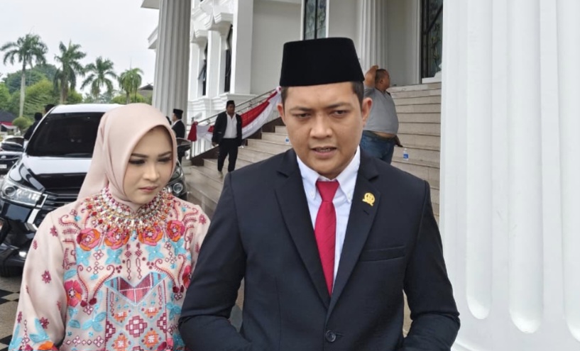 Ketua DPRD Provinsi Jambi, M Hafiz Fattah bersama anggota DPRD Kabupaten Batang Hari, Anita Yasmin