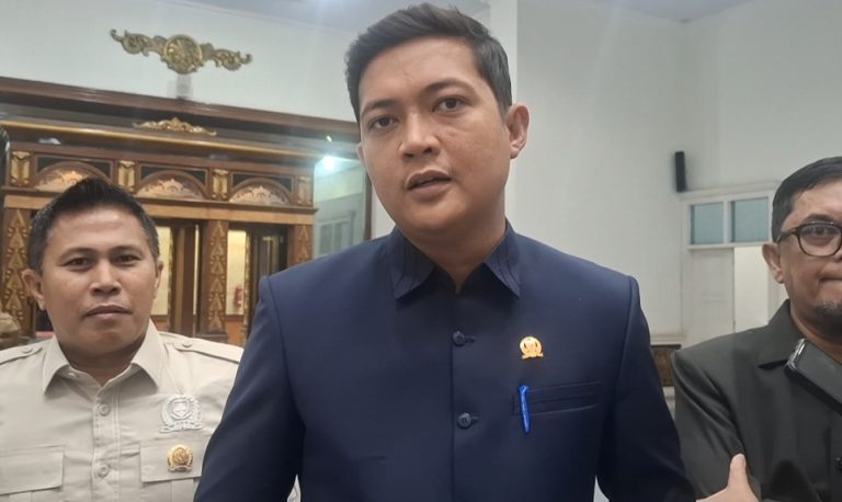 Ketua DPRD Provinsi Jambi, M Hafiz Fattah