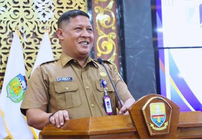Kepala Dinas Pendidikan Provinsi Jambi, M Umar