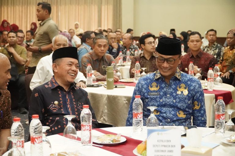 Gubernur Jambi Al Haris bersama Kepala BKN Zudan Arif Fakrulloh