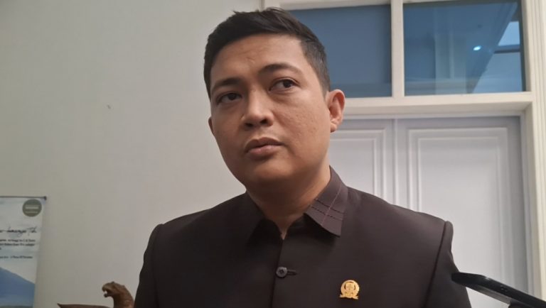Ketua DPRD Provinsi Jambi, M Hafiz Fattah
