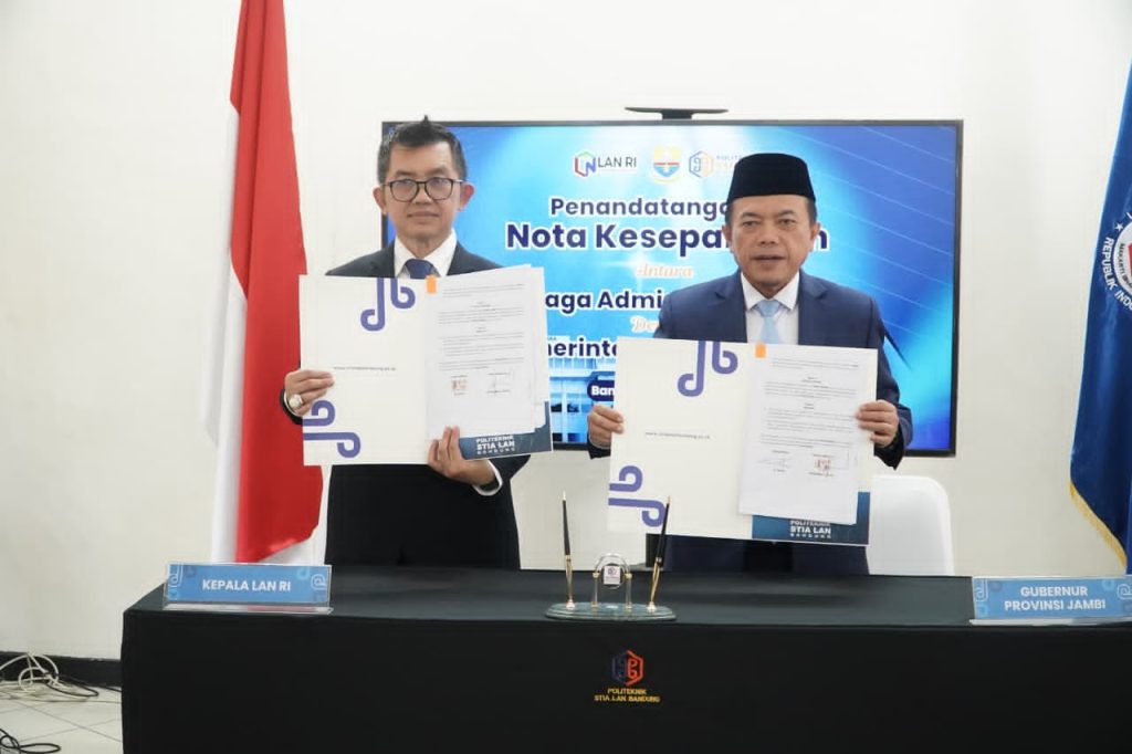 Gubernur Jambi menandatangani Nota Kesepahaman (MoU) bersama Lembaga Administrasi Negara Republik Indonesia (LAN RI)