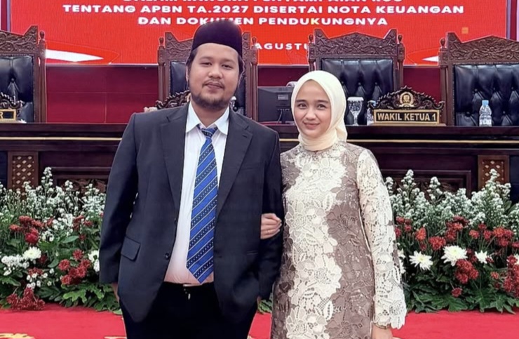 Anggota DPRD Provinsi Jambi Bima Audia Pratama bersama istri