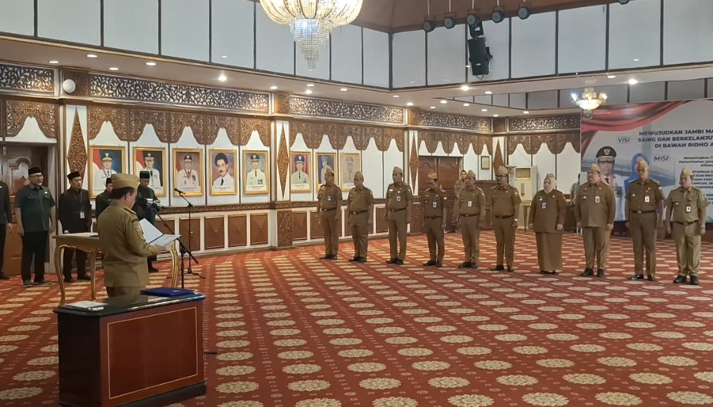 Gubernur Jambi Al Haris lantik 13 pejabat eselon II di lingkungan Pemerintah Provinsi Jambi